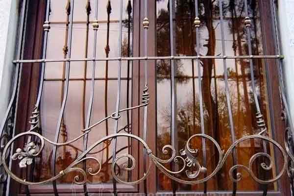 Кованая решетка